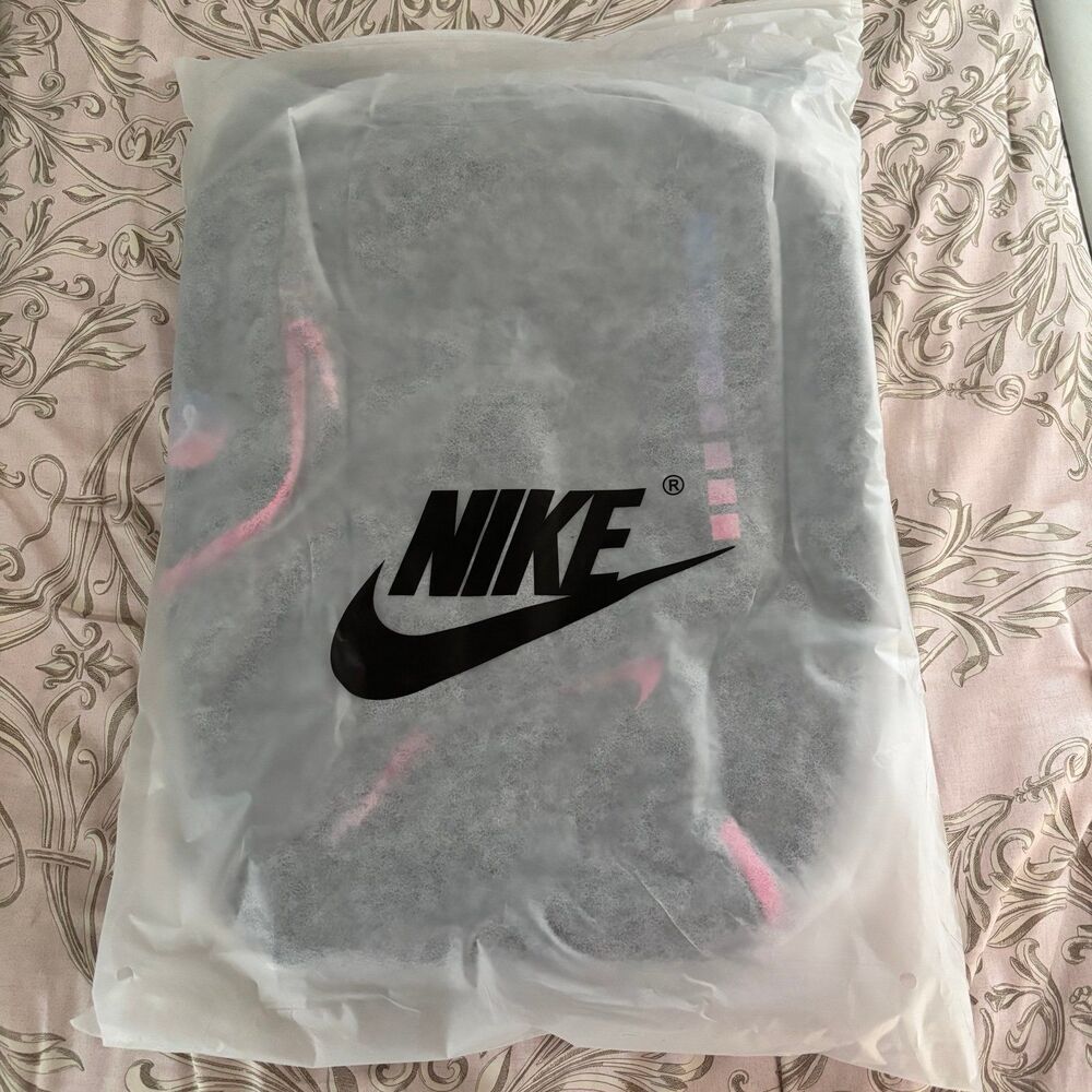 Nike Hoops Elite Pro 32L Basketball Backpack Black Pink Blue NWT - Picture 4 of 5